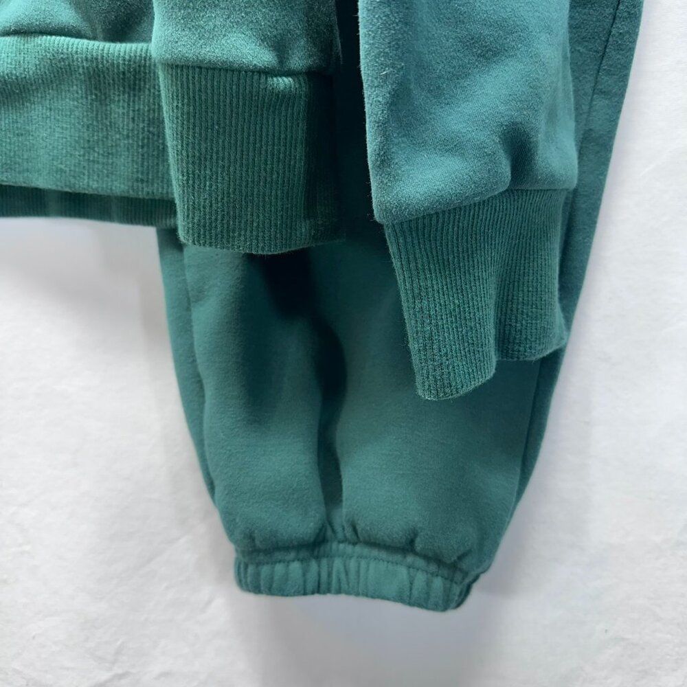 Zyia Active Hooded Sweatshirt and Relaxation Sweats Set Color Pine Kangaroo Pock - Picture 8 of 15